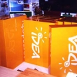 100 beleuchtete Werbung fĂźr die Firma IDEA